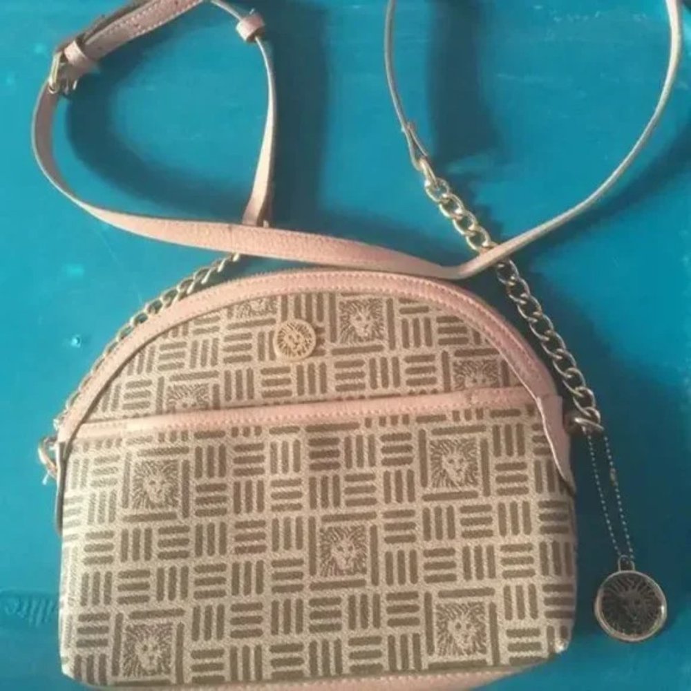 pink & tan Anne Klein lion handbag